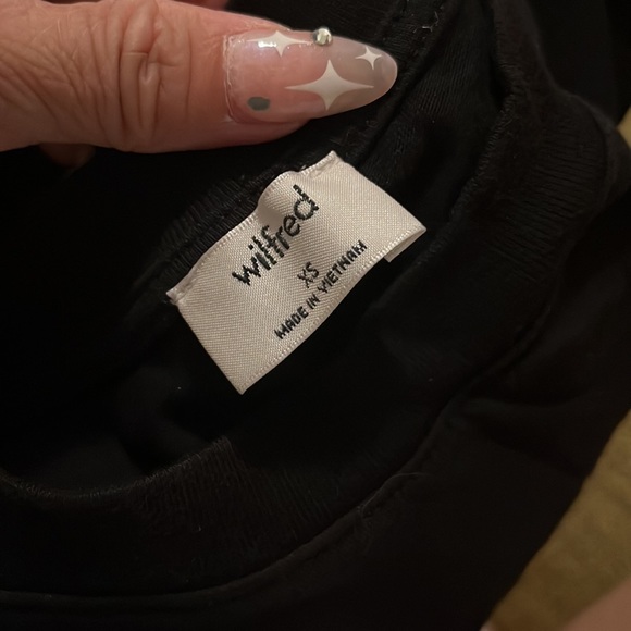 Aritzia | Wilfred Black Cropped Crop Tee T-shirt XS - Picture 3 of 3